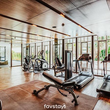 Favstay - The Base Downtown Phuket ภายนอก รูปภาพ
