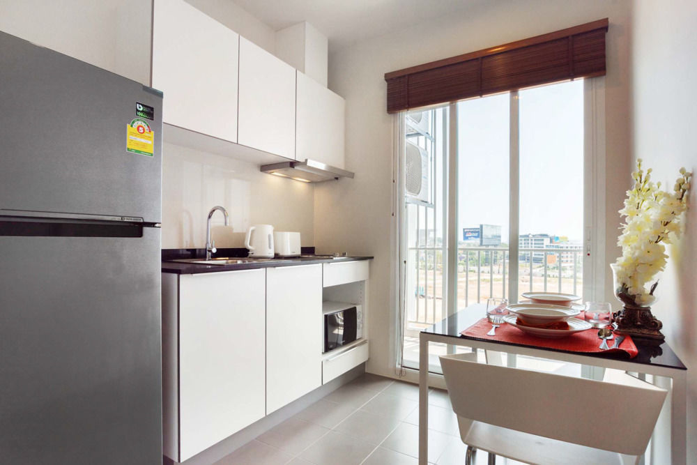 Favstay - The Base Downtown Phuket ภายนอก รูปภาพ