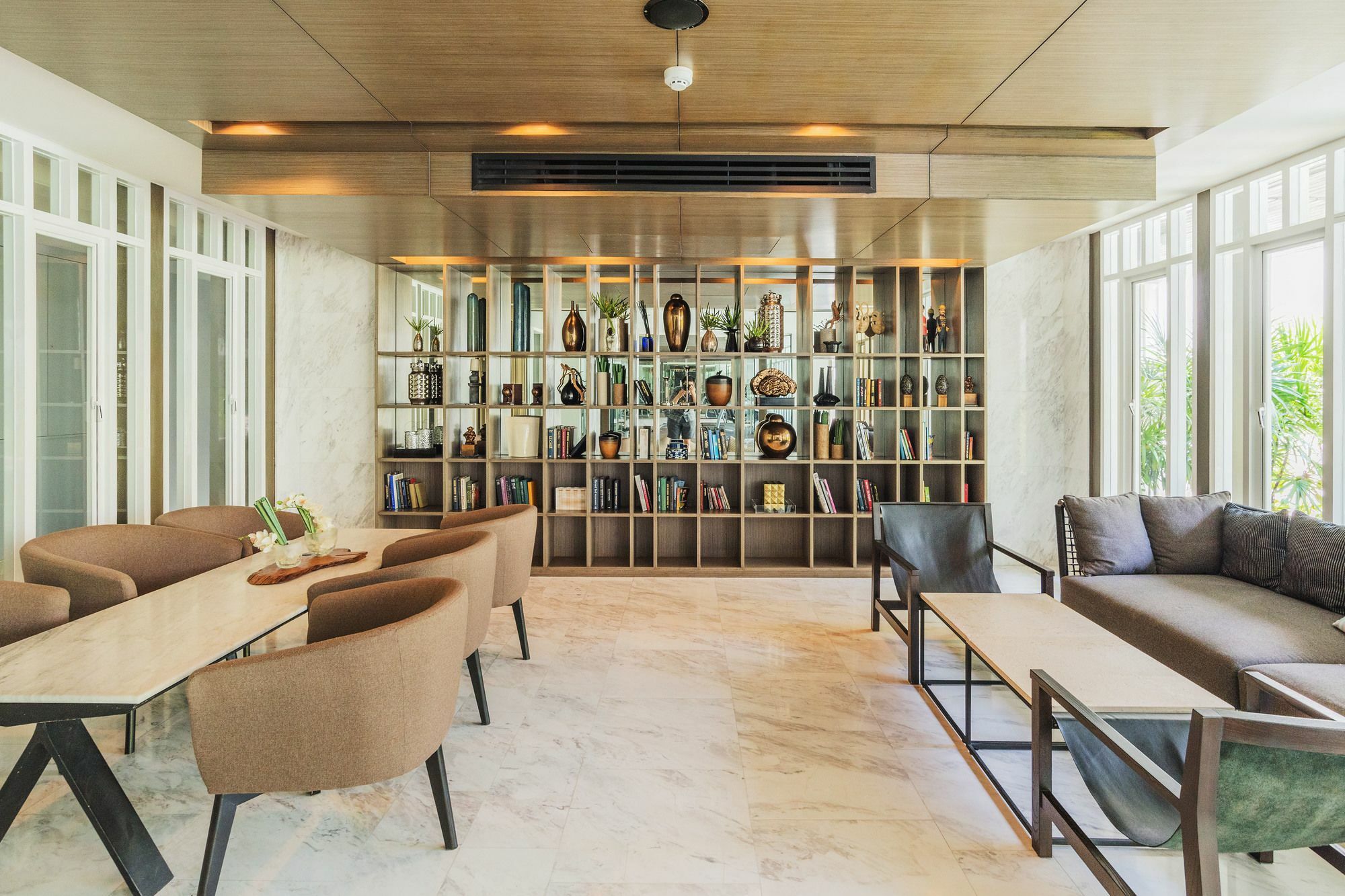 Favstay - The Base Downtown Phuket ภายนอก รูปภาพ